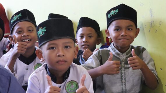 Wakaf Al-Qur’an untuk TPQ Baitul Huda Subang, Menebar Cahaya Al-Qur’an Hingga Pelosok Negeri